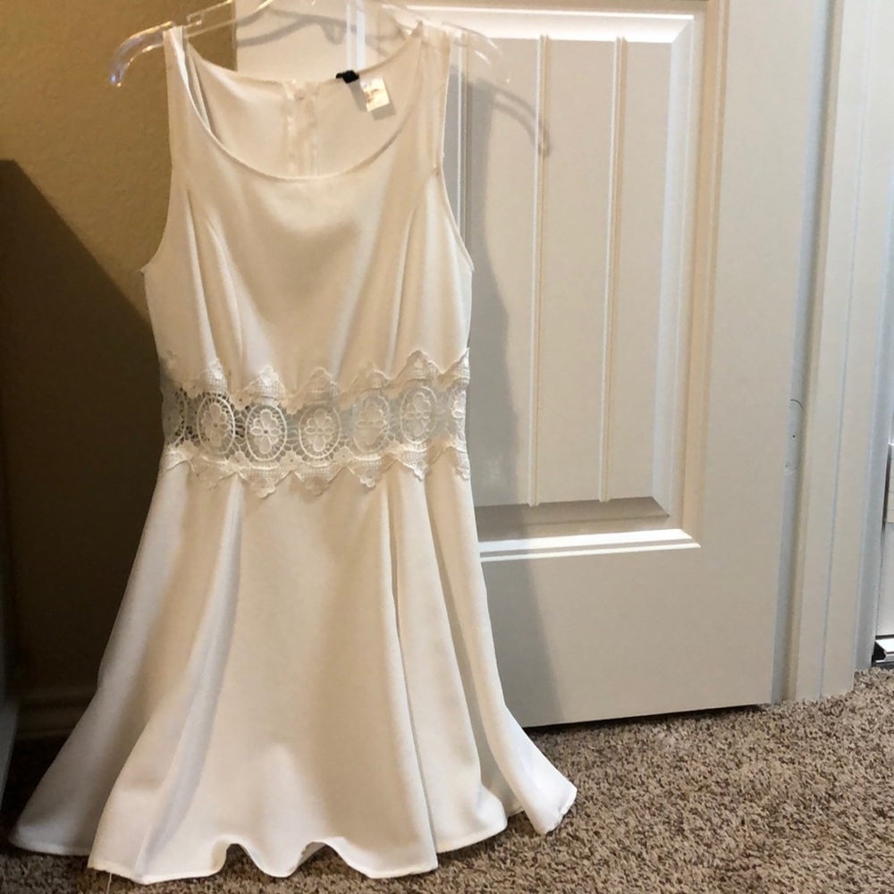 white lace dress